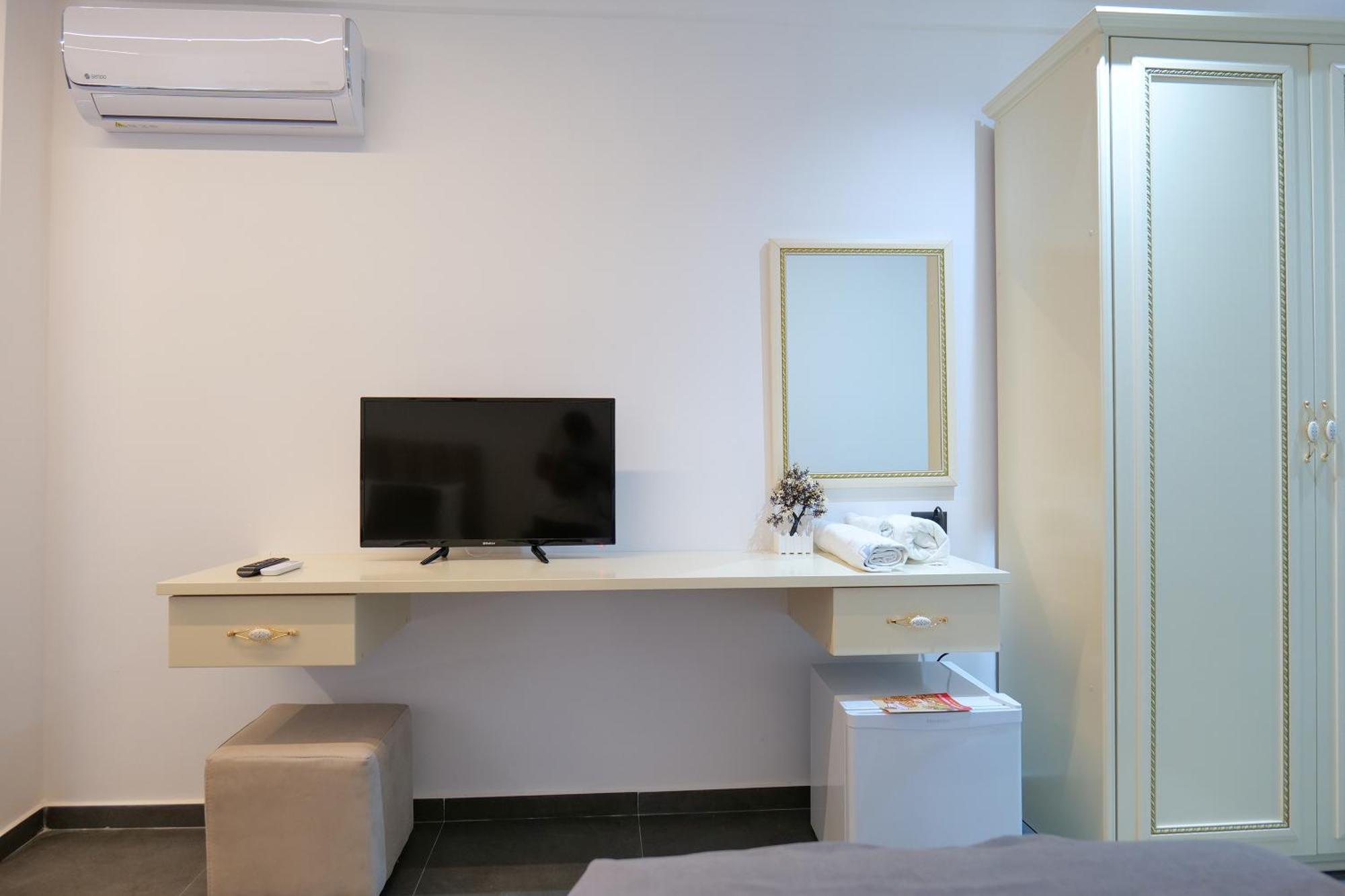 Hotel Celaj Vlorë Eksteriør bilde