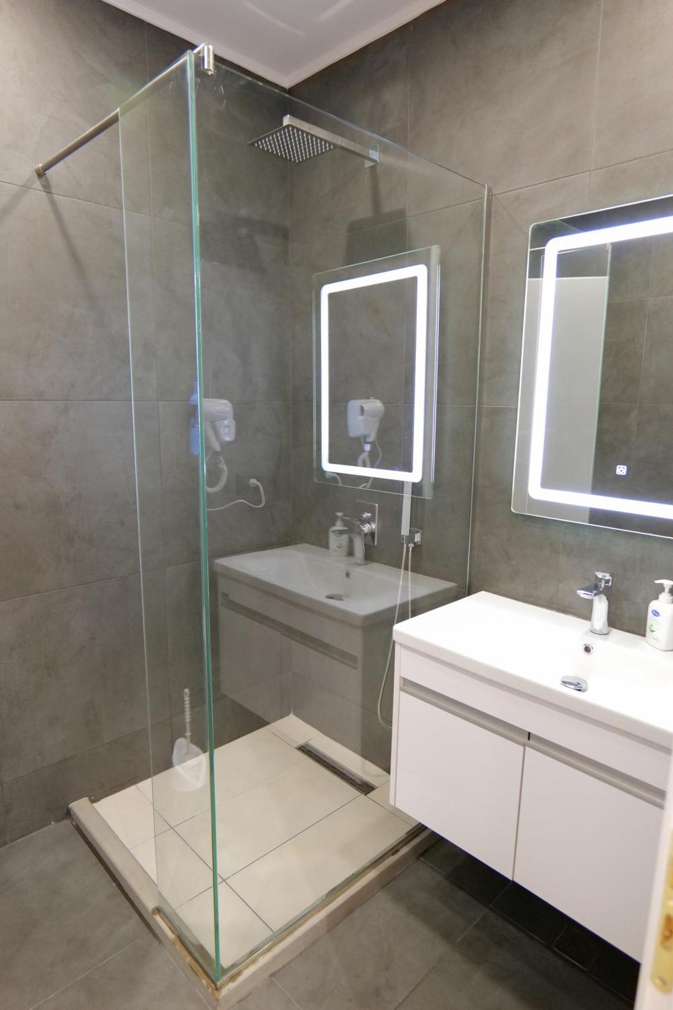 Hotel Celaj Vlorë Eksteriør bilde