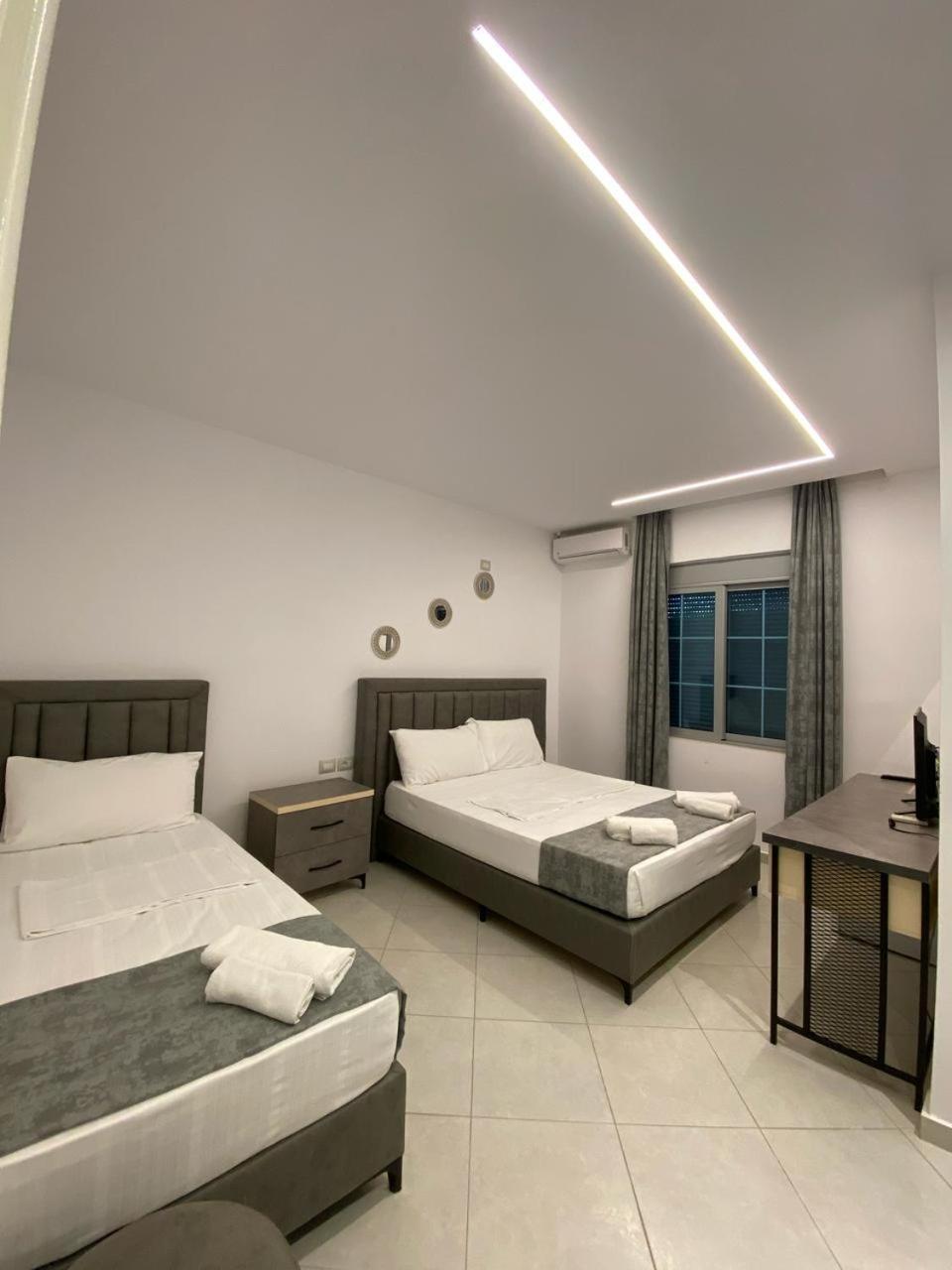 Hotel Celaj Vlorë Eksteriør bilde